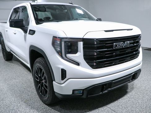 Used 2024 GMC Sierra 1500 Elevation AWD/4WD image 5
