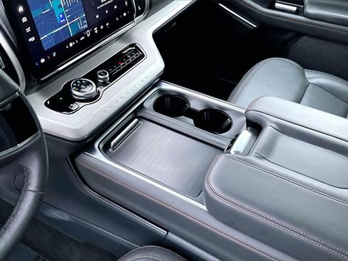 Certified 2025 Ford Expedition Active image 16