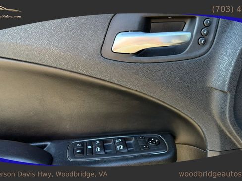 Used 2020 Dodge Charger SXT w/ Leather Interior Group RWD image 9