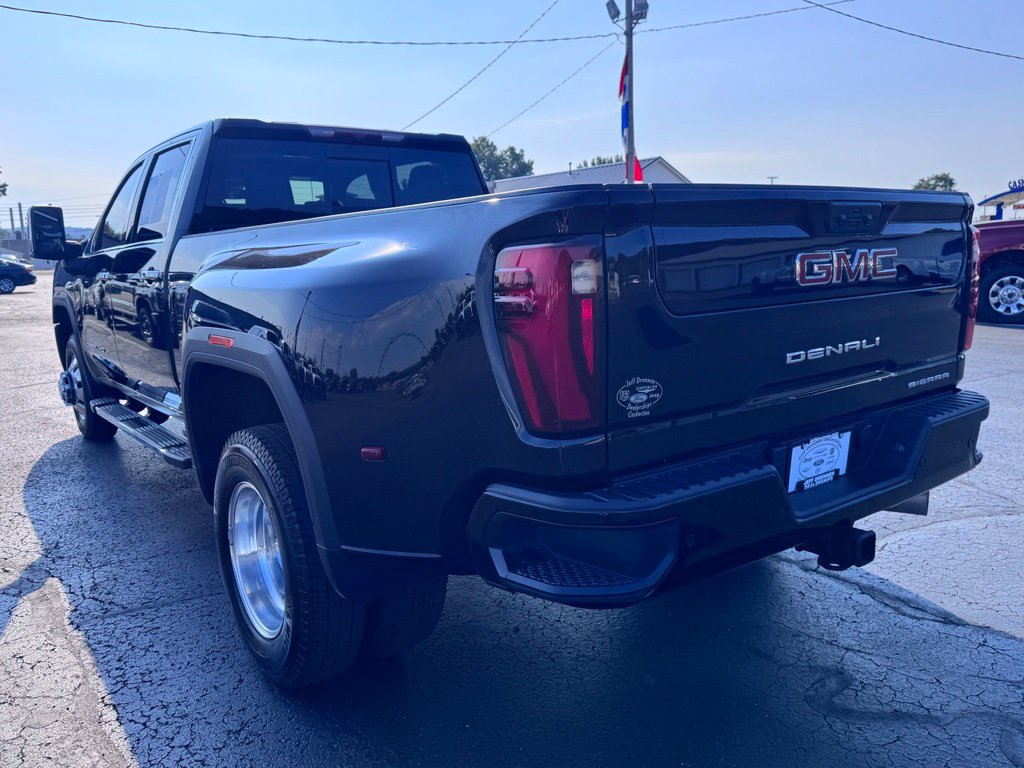 Used 2026 GMC Sierra 3500 Denali AWD/4WD image 4