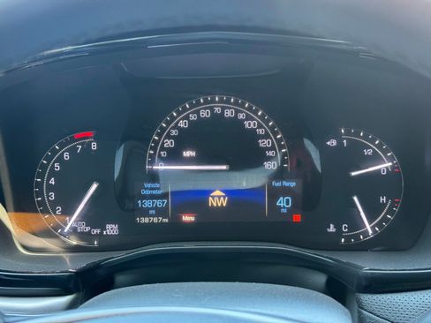 Used 2017 Cadillac XT5 Luxury w/ Driver Awareness Package FWD image 17