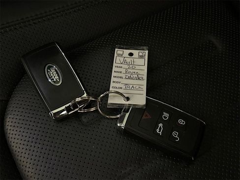 Used 2020 Land Rover Defender 110 First Edition image 31