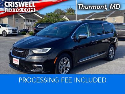 Used 2023 Chrysler Pacifica Limited