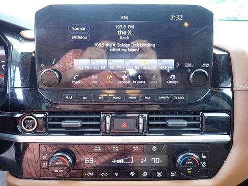 Used 2023 Nissan Pathfinder Platinum AWD/4WD image 15