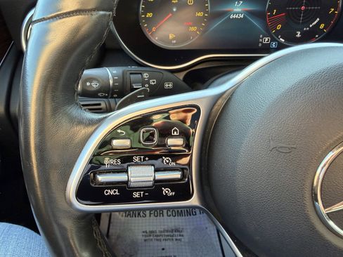 Used 2020 Mercedes-Benz GLC 300 4MATIC image 30