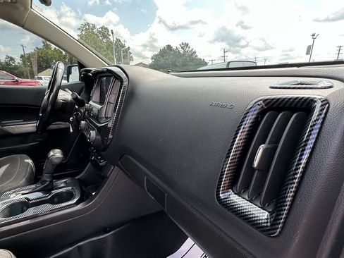 Used 2021 Chevrolet Colorado LT w/ Fleet Safety Package image 11