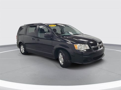 Used 2012 Dodge Grand Caravan SXT image 2