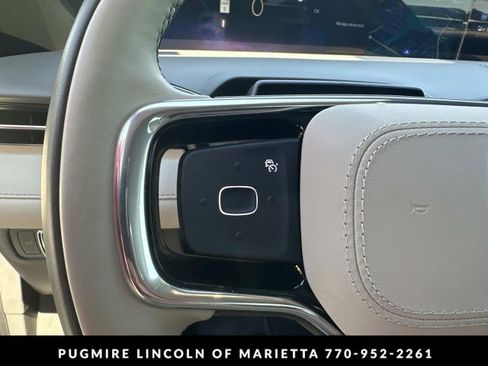 Used 2025 Lincoln Nautilus Reserve AWD/4WD image 17