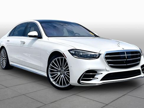 Used 2022 Mercedes-Benz S 580 4MATIC Sedan image 3