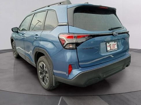 Used 2025 Subaru Forester AWD/4WD image 2