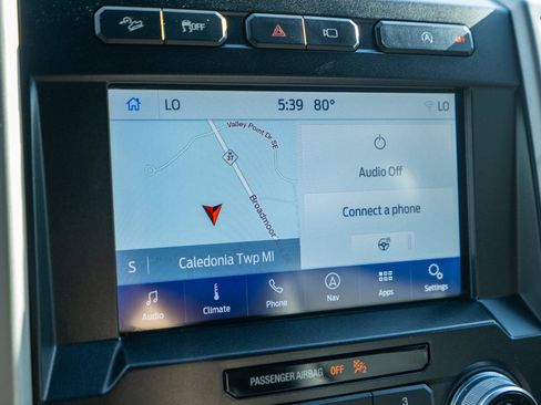 Used 2020 Ford F150 Lariat w/ Equipment Group 502A Luxury AWD/4WD image 32