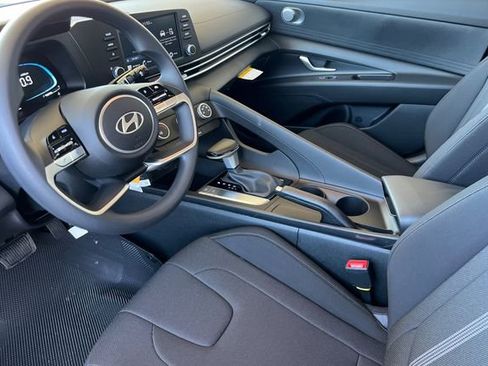 New 2026 Hyundai Elantra SE FWD image 10