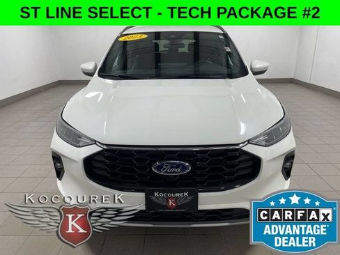 Used 2023 Ford Escape ST-Line Select AWD/4WD image 2