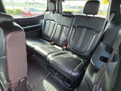 Used 2022 Jeep Wagoneer Series III RWD image 27