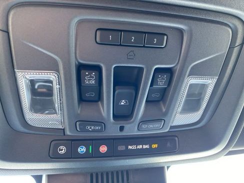 Used 2024 GMC Sierra 2500 AT4 w/ Technology Package AWD/4WD image 34