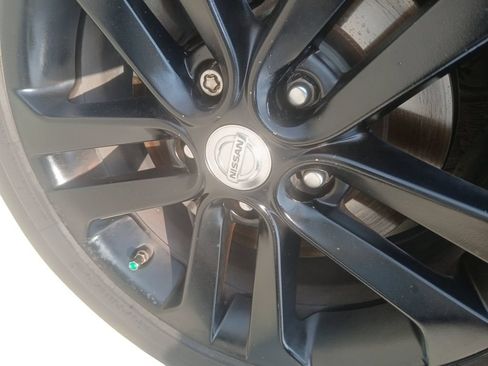 Used 2017 Nissan Juke S FWD image 16
