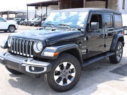 Used 2022 Jeep Wrangler Unlimited Sahara AWD/4WD image 12