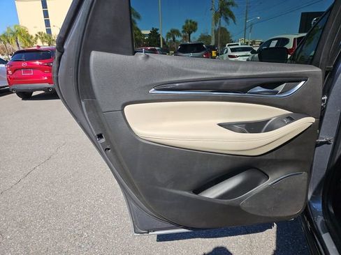 Used 2021 Buick Enclave Essence image 14