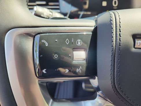 New 2026 Land Rover Range Rover Long Wheelbase Autobiography image 19