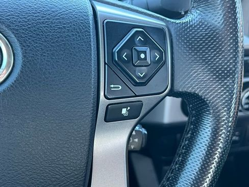 Used 2016 Toyota Tacoma SR5 image 29