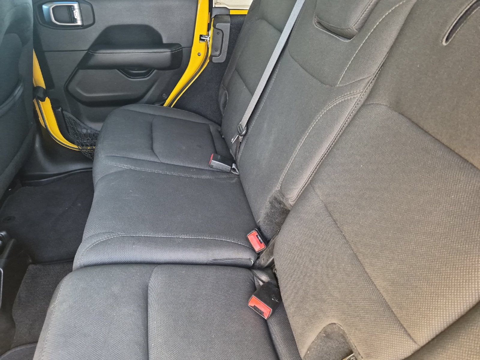 Used 2019 Jeep Wrangler Unlimited Sahara AWD/4WD image 14