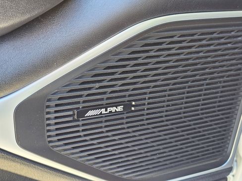 Used 2024 Jeep Wagoneer L 4WD image 15