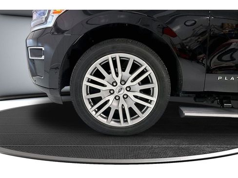 Used 2024 Ford Expedition Platinum AWD/4WD image 11