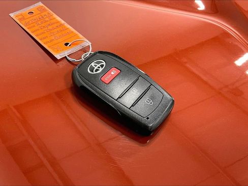 Used 2025 Toyota Tacoma TRD Sport AWD/4WD image 12