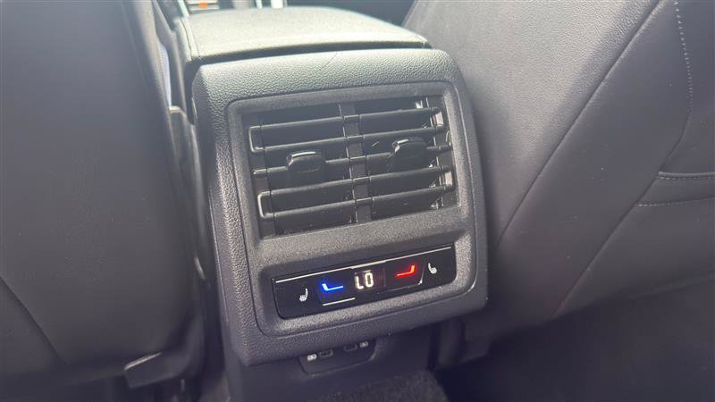 Used 2023 Volkswagen Golf R AWD/4WD image 24
