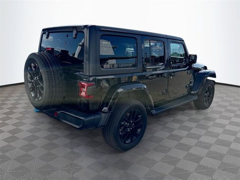 Used 2023 Jeep Wrangler Unlimited Sahara w/ Cold Weather Group image 6