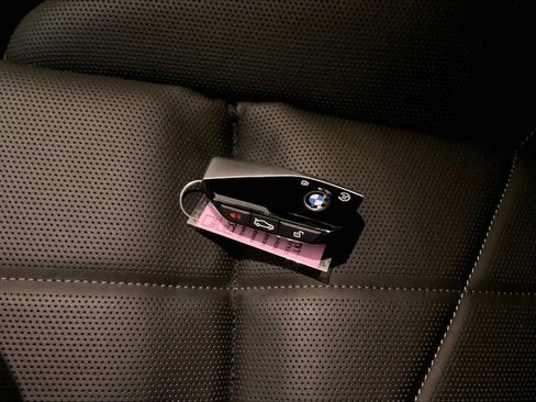 Used 2025 BMW 760i xDrive 760i xDrive image 14