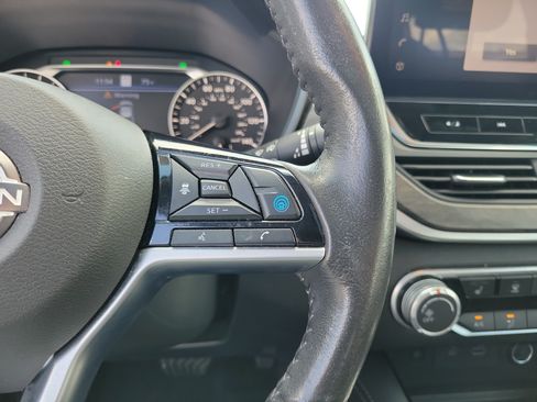 Used 2023 Nissan Altima 2.5 SV w/ SV Premium Package FWD image 23