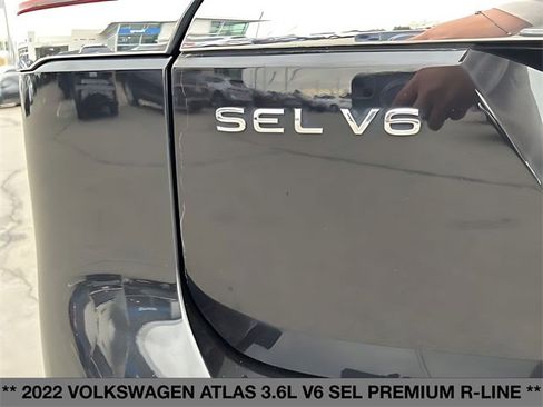 Used 2022 Volkswagen Atlas SEL Premium image 14