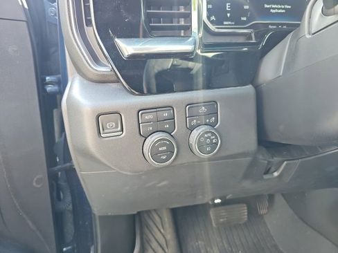 Used 2022 Chevrolet Silverado 1500 LT Trail Boss w/ Protection Package AWD/4WD image 9
