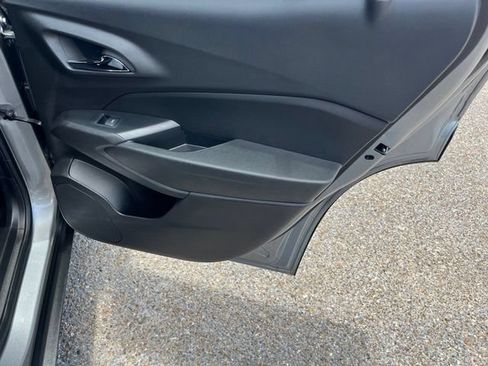 Used 2026 Chevrolet Trax RS FWD image 22