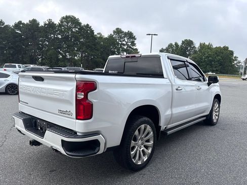 Used 2019 Chevrolet Silverado 1500 High Country w/ Technology Package AWD/4WD image 8