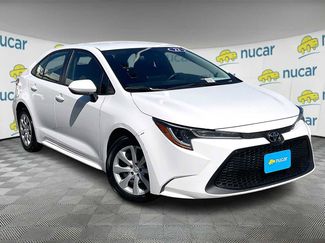 Certified 2022 Toyota Corolla LE image 1