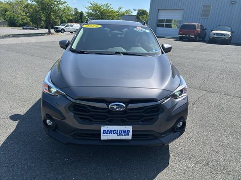 Used 2024 Subaru Crosstrek 2.0i Premium AWD/4WD image 2