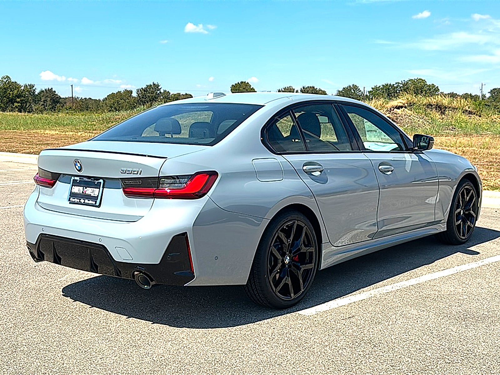 New 2026 BMW 330i Sedan w/ M Sport Package RWD image 8
