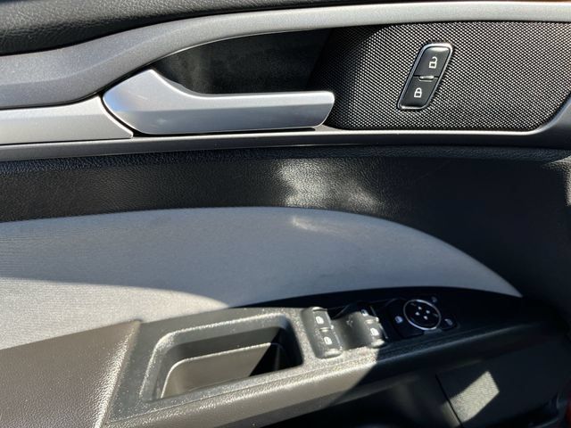 Used 2015 Ford Fusion S FWD image 16