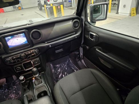 Used 2023 Jeep Wrangler Unlimited Sport AWD/4WD image 36