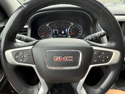 Used 2017 GMC Acadia SLT FWD image 25