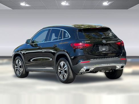 Certified 2026 Mercedes-Benz GLA 250 4MATIC image 3