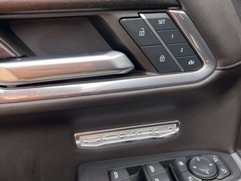 Used 2024 GMC Sierra 1500 Denali w/ Technology Package image 12