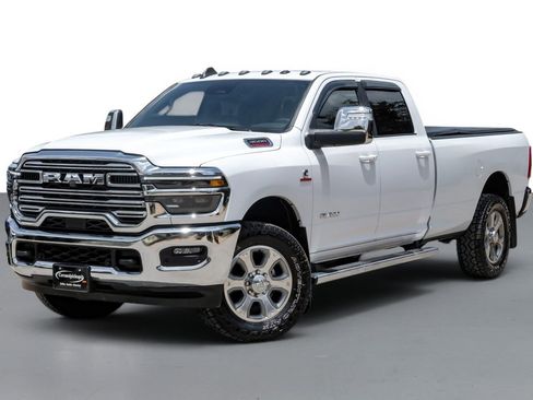 Used 2025 RAM 3500 Laramie AWD/4WD image 4