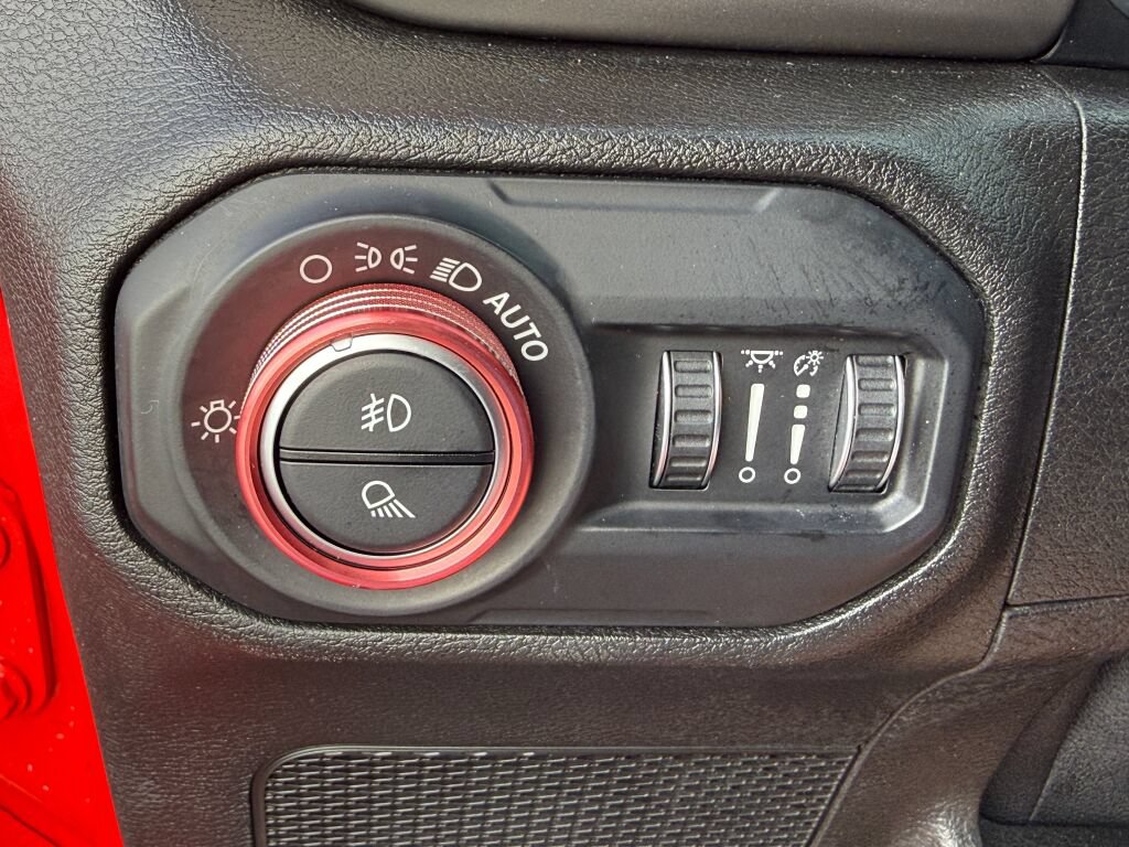 Used 2020 Jeep Gladiator Sport w/ Quick Order Package 24S AWD/4WD image 28