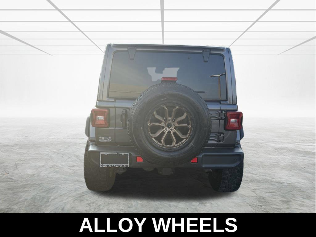Used 2022 Jeep Wrangler Unlimited Sahara w/ LED Lighting Group AWD/4WD image 6