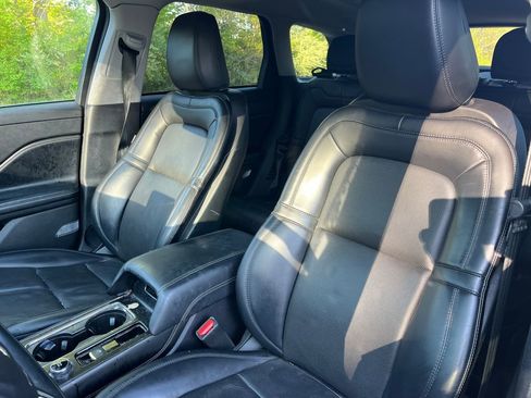 Used 2022 Lincoln Corsair Reserve w/ Equipment Group 201A AWD/4WD image 6