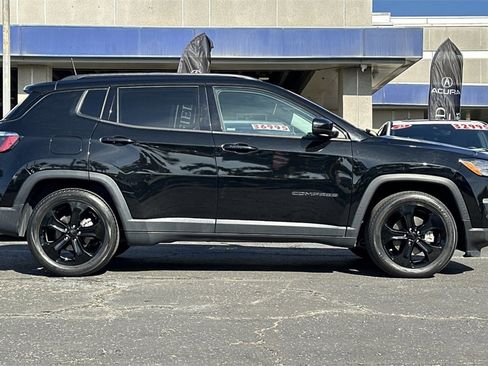Used 2020 Jeep Compass Latitude image 3