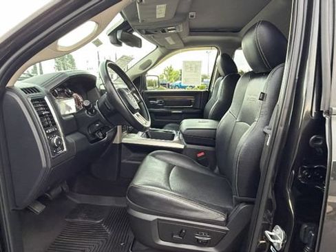 Used 2017 RAM 1500 Laramie w/ Convenience Group AWD/4WD image 34